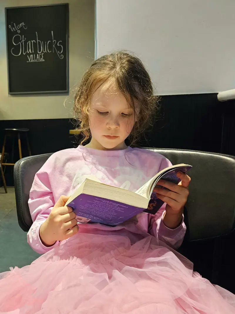 i Love that my Daughters Love Reading