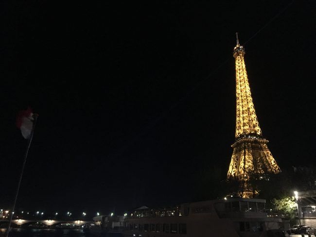 the-eiffell-tower-at-night